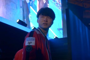 开云体育-Faker重要时刻败北，勇士带队取胜！