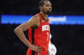 开云-杜兰特连续七场比赛得分超过战术调整，热火挑战极限！的简单介绍